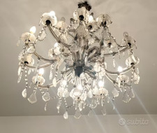 Antico lampadario a gocce stile Maria Teresa con 19 luci