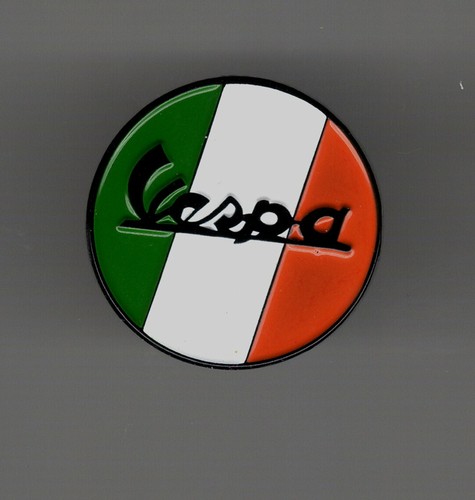 Vespa pin badge - ., scooter