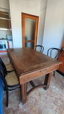 Credenza, tavolo e sedie sala