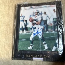 Dan Marino  8x10 Photo Framed