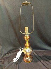 antica lampada da tavolo boema