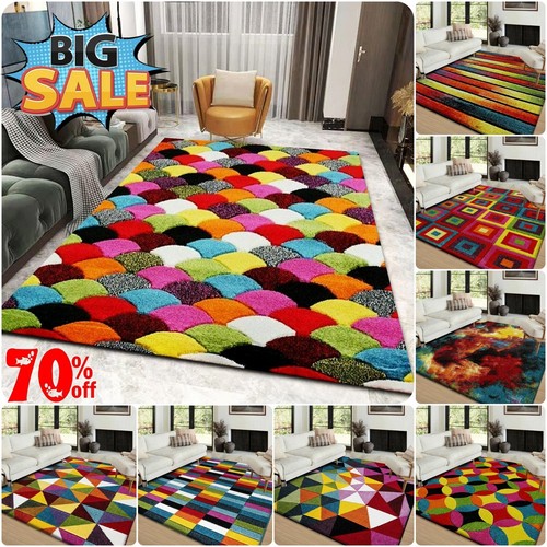 Tappeto multicolore intagliato