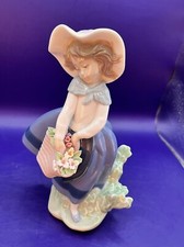 Statuina in porcellana Lladro