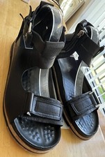 Incredibili sandali bassi