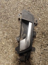 8K0839019 MANIGLIA INTERNA