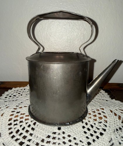 Annaffiatoio vintage rustico