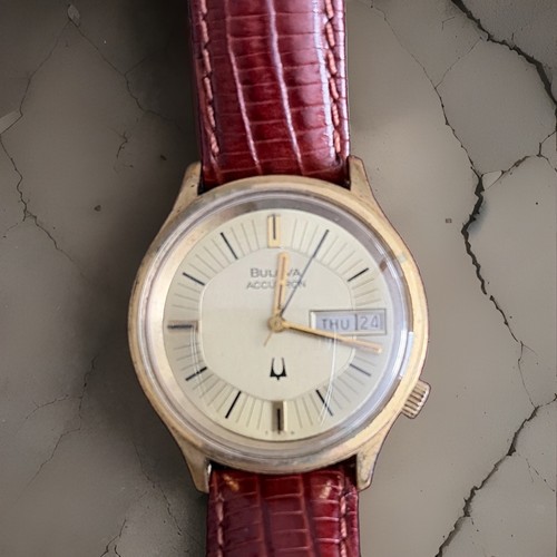 Bulova accutron vintage men - bulova,