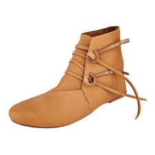Scarpe medievali cucite