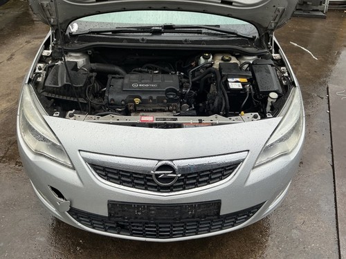 Scatola fusibili opel astra - scatola,