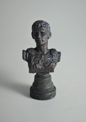 N8257 statua busto - ,