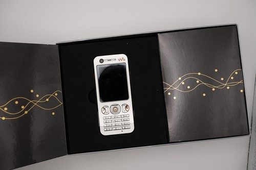 Sony ericsson w890i - sony,