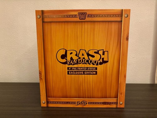 Crash bandicoot statue - crash,
