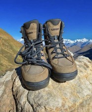 LOWA Renegade GTX Mid Ws – Women’s Gore-Tex Hiking Boots | Vibram Sole EU 40 