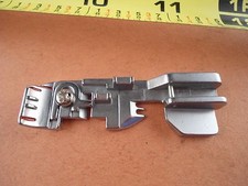 Serger Juki a pedale standard