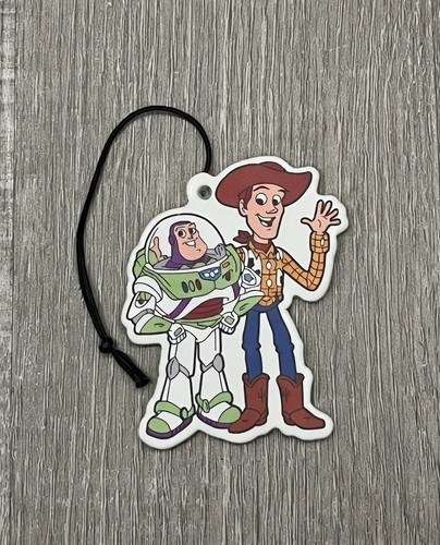 Woody buzz lightyear carta - lightyear,