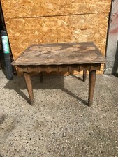 TAVOLO DECO' CON GAMBA SFACCIETTATA 