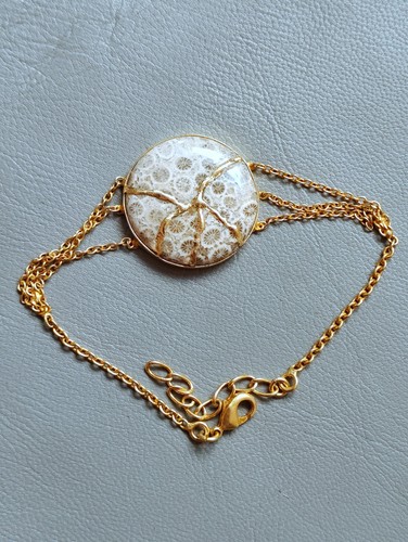 Bracciale corallo fossile