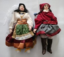 Bambola in porcellana con