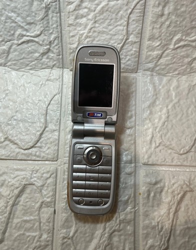 Sony ericsson z520i - ericsson,