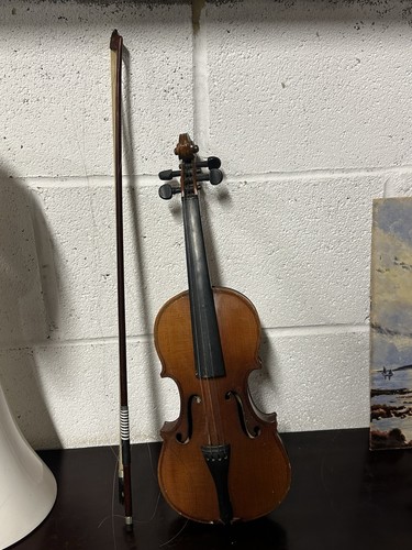 Piccolo violino con archetto - ,