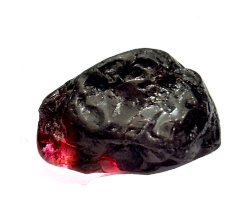 Pietra grezza granato rosso