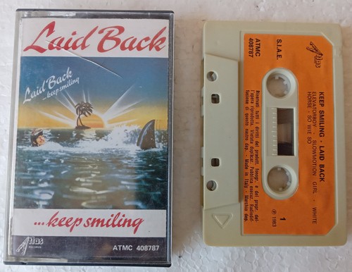 Laid back keep smiling - laid,