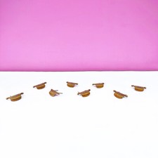 SET DI 8 MANIGLIE A CONCHIGLIA VINTAGE IN METALLO OTTONATO