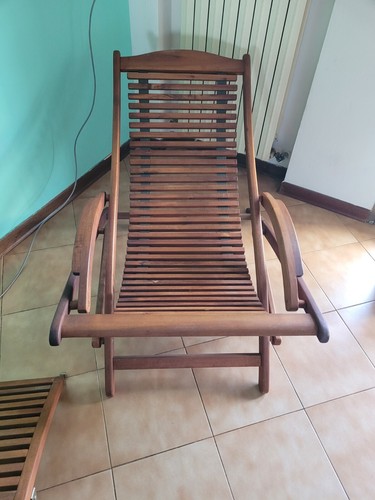 Sedia poltrona in legno - in,