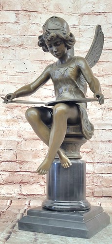 Statua fata seduta scultura