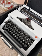 Macchina Da Scrivere Vintage Olympia Regina De Luxe. Perfetta Con Valigetta