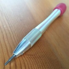 Cacciavite tre piedi in