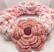 Sciarpa e collana scaldacollo BOHO CHIC con ROSA vintage FANTASIA PANNA FRAGOLA.