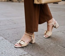 SANDALI DONNA BEIGE CON TACCO