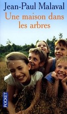 MAISON DANS LES ARBRES -