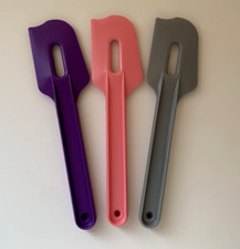 Nuovo Tupperware 8" Paddle
