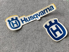 2 ADESIVI ORIGINALI HUSQVARNA TE - TX - TC ANNI ‘80 - ‘90