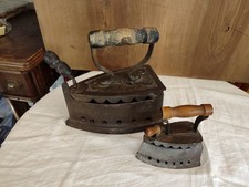 ferri da stiro a carbone   Coppia - 1800 MANIGLIE IN LEGNO 