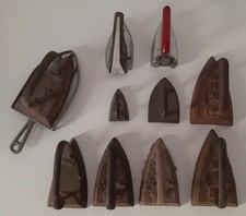 Lotto 10 antichi ferri da