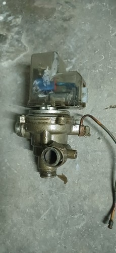 Valvola deviatrice per