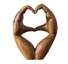 Statua scultura stile cuore