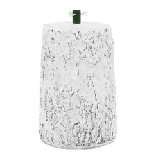 Base tronco innevata albero di