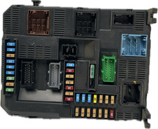Centralina porta fusibili fusibiliera PEUGEOT 2008 I  codice ricambi 9819850080