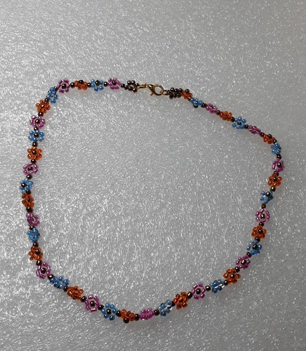 Girocollo fatto mano con - mano,