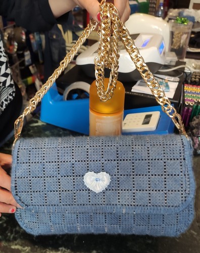 Borsa realizzata mano - a,