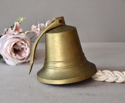 Campana nave bronzo vintage