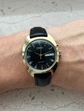 Un orologio automatico Slava -