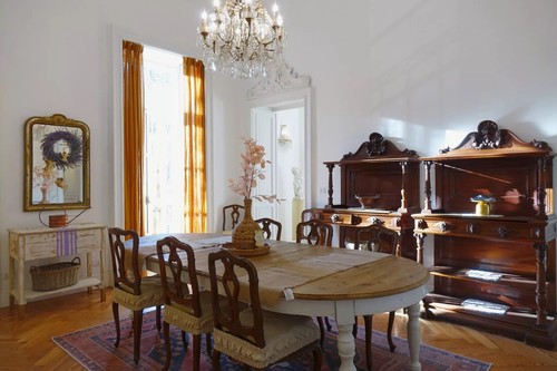 Due credenze umbertine - in, noce