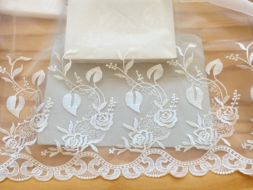 Bordo organza bianco brillante