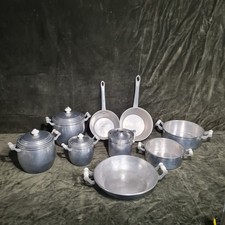 Set Di  Vecchie Pentole, Padelle E  Altro In Alluminio Marca "Gallo"