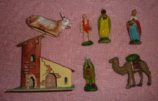 Lotto Statuine e casetta 7
